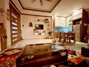 bán nhà thái thịnh 50m 2 tầng 15m ra mặt phố oto lùi cửa khu cực hiếm nhà bán phân lô bàn cờ