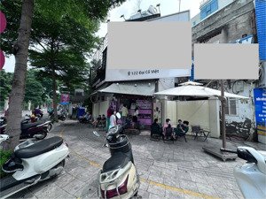 cho thuê nhà mặt phố nguyễn đình chiểu, diện tích 20m2x2 tầng mặt tiền lô góc vỉa hè dài 15m