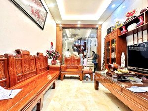 mặt ngõ to như phố hoàng cầu - kinh doanh đỉnh - ô tô vào nhà - gara xịn - 5 tầng 51m chỉ hơn 16 tỷ