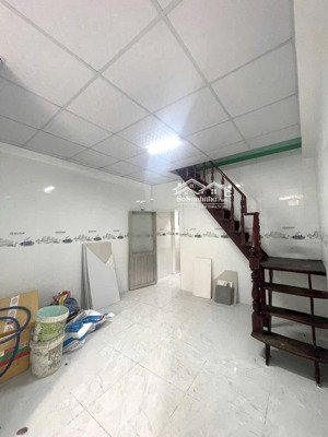 mặt tiền lê lợi trệt lầu 1pn 2wc kinh doanh đa nghành nghề giá 10,5 triệu còn bớt