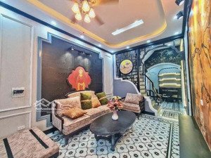 ô tô đỗ cửa- phong cách hiện đại nhà đẹp ở ngay- 9.5 tỷ