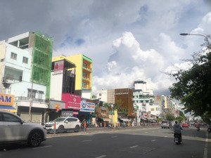 giáp q1 sát mặt tiền dương bá trạc 4.5x25 hxh kinh doanh sầm uất giá chỉ 10.t