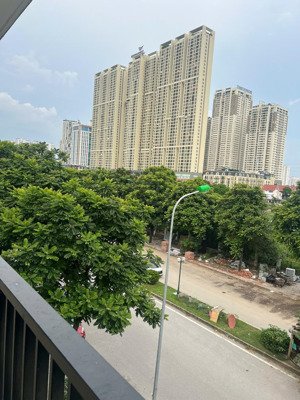 chính chủ cho thuê gấp liền kề mặt đường 40m, kđt an hưng. hoàn thiện văn phòng. lh: 