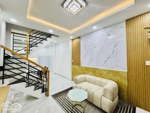 bán nhà hẻm xe hơi thông kênh nước đen. 40m2. 2 tầng. chỉ 2.8 tỷ.