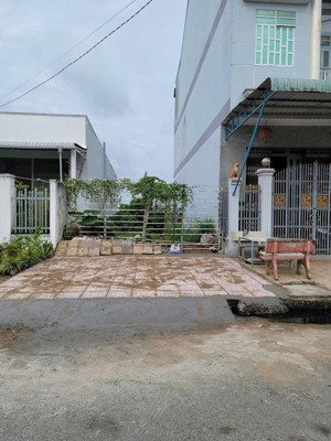 cần tiền xoay vốn bán đất mt huỳnh thúc kháng , phường 7 , thành phố cà mau giá 500tr/120m2 shr