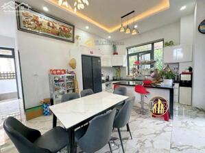 Cần bán nhanh villa hẻm ô tô lớn, sân vườn, view thung lũng đẹp, thích hợp an cư