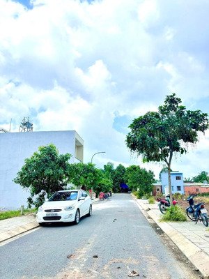 chú bình về đà lạt bán gấp lô đất rẻ chỉ 1 tỷ 440 dt 200m2 gần cổng chào bình dương cũ p.bình hoà