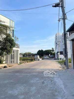 chính chủ bán nhà 1 trệt 1 lầu mới xây p. hóa an, sổ riêng, thổ cư, đường rộng, giá thương lượng