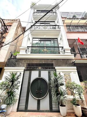 Bán nhà phố Giải Phóng Vỉa hè, Phân Lô ôtô Tránh, Thanh Máy, Diện tích 79m2, Giá 26 tỷ.