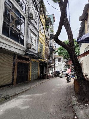 chính chủ bán gấp nhà phố tam trinh, hoàng mai, hà nội, giá tốt 8,5 tỷ, 30 m2 3 tầng ô tô vào,sổ đỏ