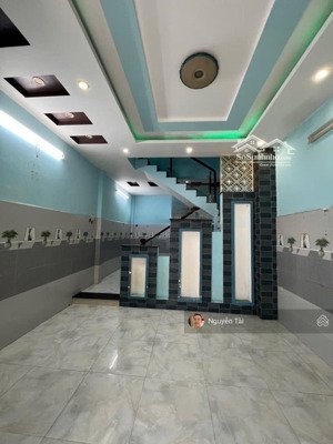 bán gấp nhà riêng trương phước phan, btân, 36m2, 2 tầng mới đẹp, hẻm 4m xe hơi đỗ cửa, nhỉnh 4 tỷ