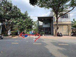 bán nhà + đất mặt, 72,9m2 - giá 1,95 tỷ - tiền khu phố đông chiêu a phường tân đông hiệp dĩ an