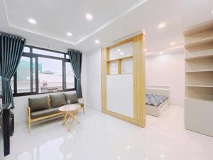 siêu phẩm chdv bancon lê văn sỹ gần nhà thờ ba chuông _ bờ kè trường sa _ cầu công lý phú nhuận