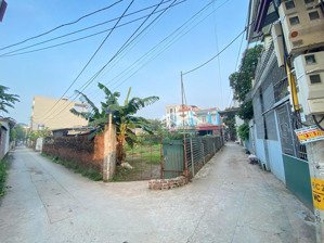 chính chủ bán lô góc 51 m2 ô tô 7 chỗ vào nhà cạnh ngã 3 chợ vân côn