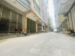 cầu giấy, p/lô oto tránh, 6 tầng, 5 pn, siêu đẹp ở ngay, 15.5 tỷ (thương lượng)