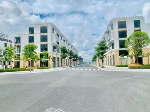 bán căn shophouse ngay trục cổng chính giá 6,5 tỷ, nằm đường thái sơn 2. 