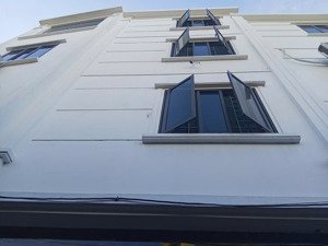 nhỉnh 4 tỷ - nhà mới đẹp 4 tầng - gần đh đại nam - gần ubnd phú lương - hà đông - lh:0977690119