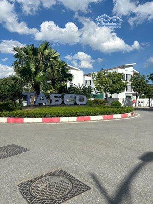 bán biệt thự song lập foresa nam từ liêm, view vườn hoa, sân thể thao. 90m 4 tầng, mt 6m, hơn 20 tỷ