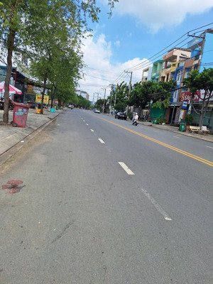 bán nhà mặt phố 4 tầng đường man thiện, q9 ( cũ) tp.hcm, giá 18,5 tỷ, 117m2,