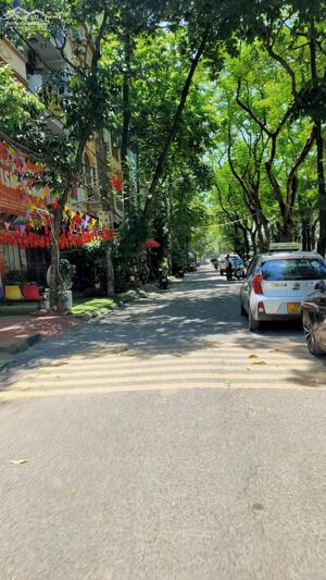 Bán nhà khu phân lô Đền Lừ-Hoàng Mai, 35m2 x 5T, vỉa hè, ô tô qua lại-KD tốt. Giá 13,25 tỷ