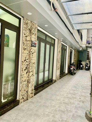 chính chủ bán nhà riêng 5 tầng xây mới đẹp phố bach mai .ngõ nông gần phố .trung tâm nhỉnh 7 tỷ