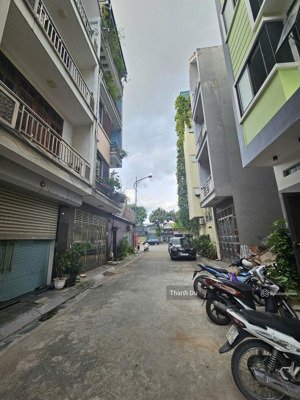 cho thuê nhà nguyên căn đặng vũ hỷ 55m2 4 tầng 5 pn, gara ô tô, đường trước nhà ô tô dừng đỗ