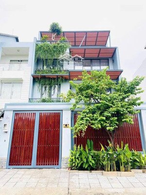 bán biệt thự đẹp 9x18m, 3 tầng, giá 25.5 tỷ kdc nam long - kế pmh p. phú thuận, quận 7