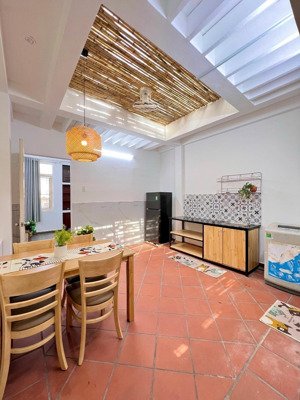 cho thuê căn hộ 2pn + 2wc rộng 80m2 full nội thất ngay trung tâm tp hcm