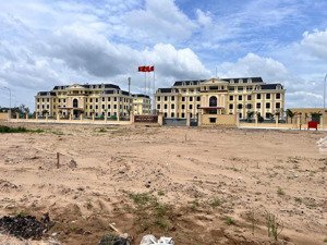 giá chỉ 1tỷ2, nền thuộc khu tái định cư garden riverside, sổ sẵn sang tên ngay