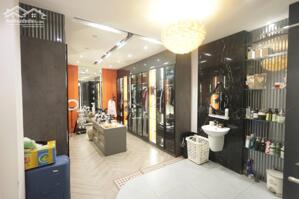 OTO VÀO NHÀ  - Q3 GẦN MẶT TIỀN HOÀNG SA – NHÀ ĐẸP LUNG LINH – FULL NỘI THẤT