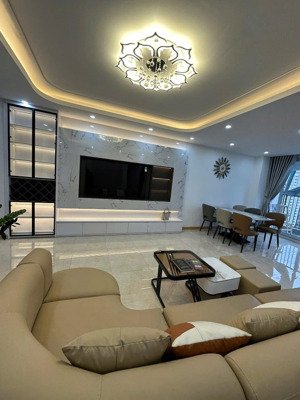 bán chcc phương đông (green park), trần thủ độ, hoàng mai. dt 85m2: 3pn 2wc. giá 6,2 tỷ. 