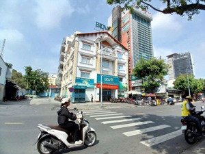 hoa hậu mặt tiền hoàng hoa thám - dt 8.65 x 25m, 213m2 - 4 tầng - hđt 120 tr/th - giá 50 tỷ chốt