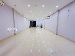 siêu phẩm - phân lô vip - ô tô tránh - nhà cực đẹp - chủ tự xây - để lại nội thất đẳng cấp