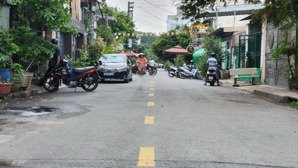 nhà 2 mt nguyễn oanh, p17, gv. dt: 4,5m x 27m đường trước nhà 12m, nhà trệt 1 lầu, giá: 12,5tỷ tl