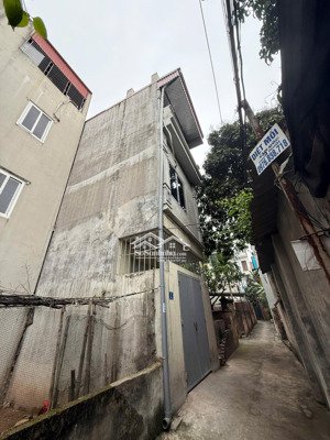 bán nhà 3 tầng, xây kiên cố tại cổ bi!