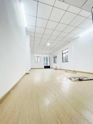 cần bán gấp nhà đẹp hxh dương bá trạc [p2, q8] dt:67m2(4.3 x 16m),2t, 2pn, 2wc chỉ 8.1 tỷ