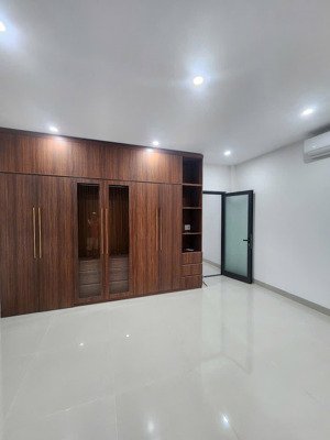 nhà cho thuê gói 3 gần bệnh viện có thang máy, điện năng lượng mặt trời
