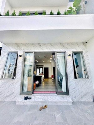 siêu phẩm hạ giá 7.8tỷ còn 7.4tỷ bán nhanh nhà biệt thự đẹp sang trọng gân bên kđt vĩnh điềm trung