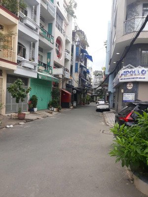 nhà yên lành 60m2 - 766 lạc long quân- hxh- 6,77 tỷ- xe hơi tránh- nhiều cây xanh- thông xe hơi to