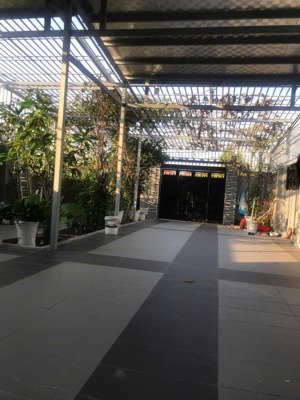 nhà giá: 8,8 tỷ, dt: 7,5*27m, 1 lầu, đường 12m, lê thị tám, nhà bè