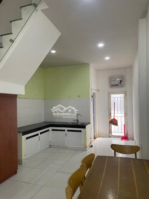 cho thuê nhà hẻm 1225 phạm thế hiển, gần chợ bùi minh trực, gần trường tiểu học bông sao