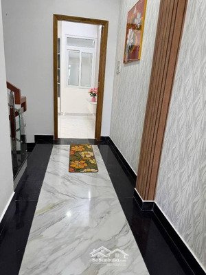 hiếm! 5 tầng btct hoàn công đủ ngang đẹp 4.8 đường vào xe 16 chỗ