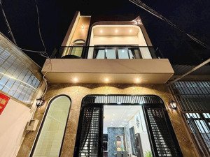 kẹt tài chính ! cần bán nhà đường hồ văn huê, p9, phú nhuận. giá 2tỷ370/56m2