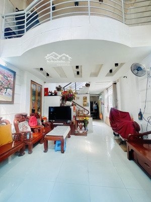 hẻm xe hơi 7 chỗ thích quảng đức, p5, phú nhuận 5 tầng 6pn 56m2 (4.6 x 12m) giá 10.5 tỷ