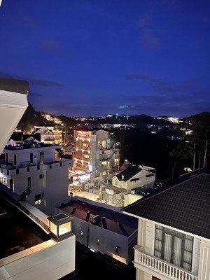 chính chủ bán biệt thự cao cấp đà lạt 2 mặt tiền oto -full nội thất - viêw siêu đẹp - p.xuân hương.