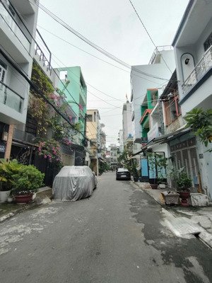 nhà 3 tầng hxh 6m thông gần âu cơ, dt 50m2, giá 5.9 tỷ