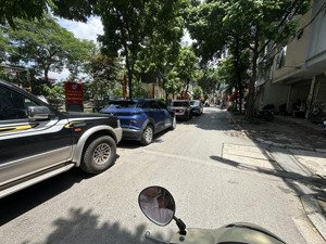 chính chủ bán toà chdv 7 tầng hoàng mai giáp hai bà - 18pkk - full khách - thang máy lô góc giá tt