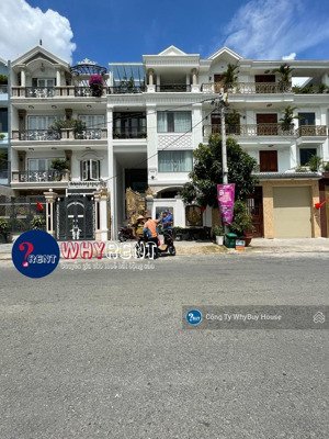 bán biệt thự căn góc 2 mặt tiền, nhà đẹp có thang máy, 3.5 lầu, sổ hồng, giá 19 tỷ.