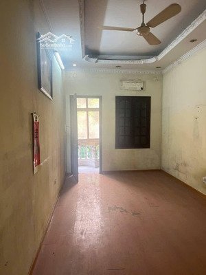 bán nhà mặt phố văn miếu - đống đa - diện tích 51/62 m2 - 4 tầng - mặt tiền 5.5 m - giá 42 tỷ