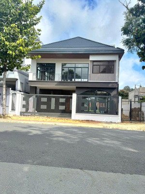 biệt thự kdc hiệp thành 3, 570m2 căn duy nhất có khoảng sân vườn phía sau cực kỳ rộng giá tốt nhất
